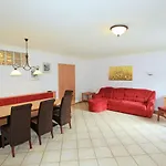Appartement Near Zillertal Slopes *